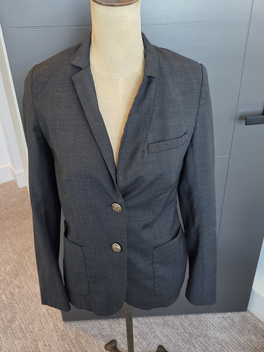Aritzia Talula Charcoal Gray Tailored Blazer